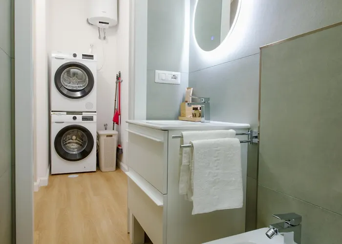 Alloro Apartment,5 Min Dalla Metro C, 15 Min Per Il Colosseo Vakantiehuis Rome