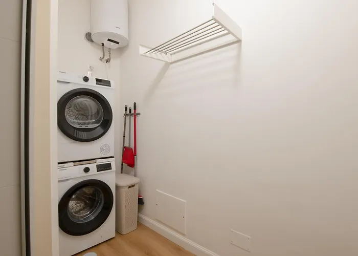 Vakantiehuis Alloro Apartment,5 Min Dalla Metro C, 15 Min Per Il Colosseo *